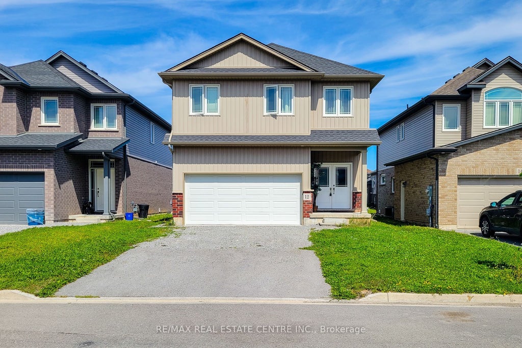 Photo of 12 Bowman Crescent, Thorold, ON L2V 0G3 (MLS # X13725476)