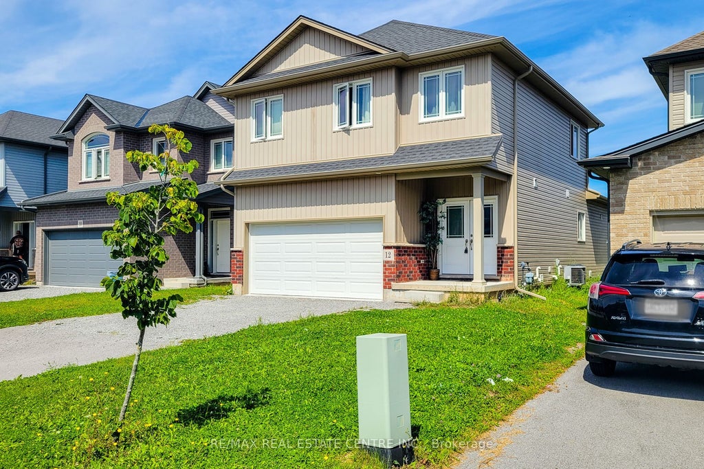 Photo of 12 Bowman Crescent, Thorold, ON L2V 0G3 (MLS # X13725476)