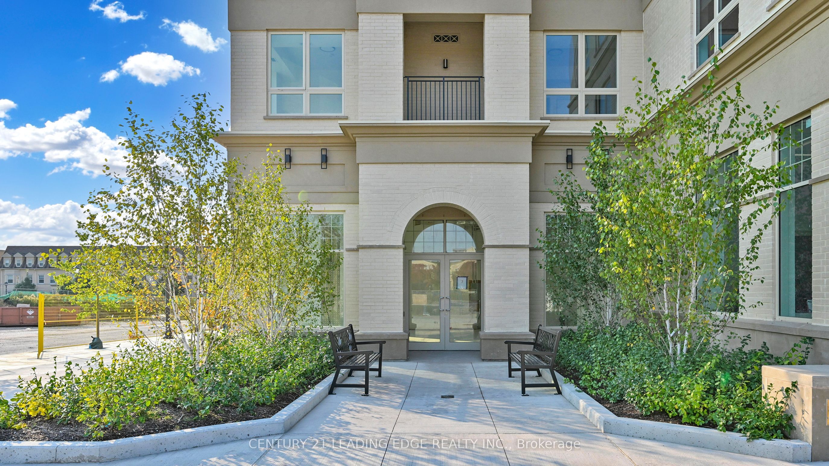 101 Cathedral High Street Ph19