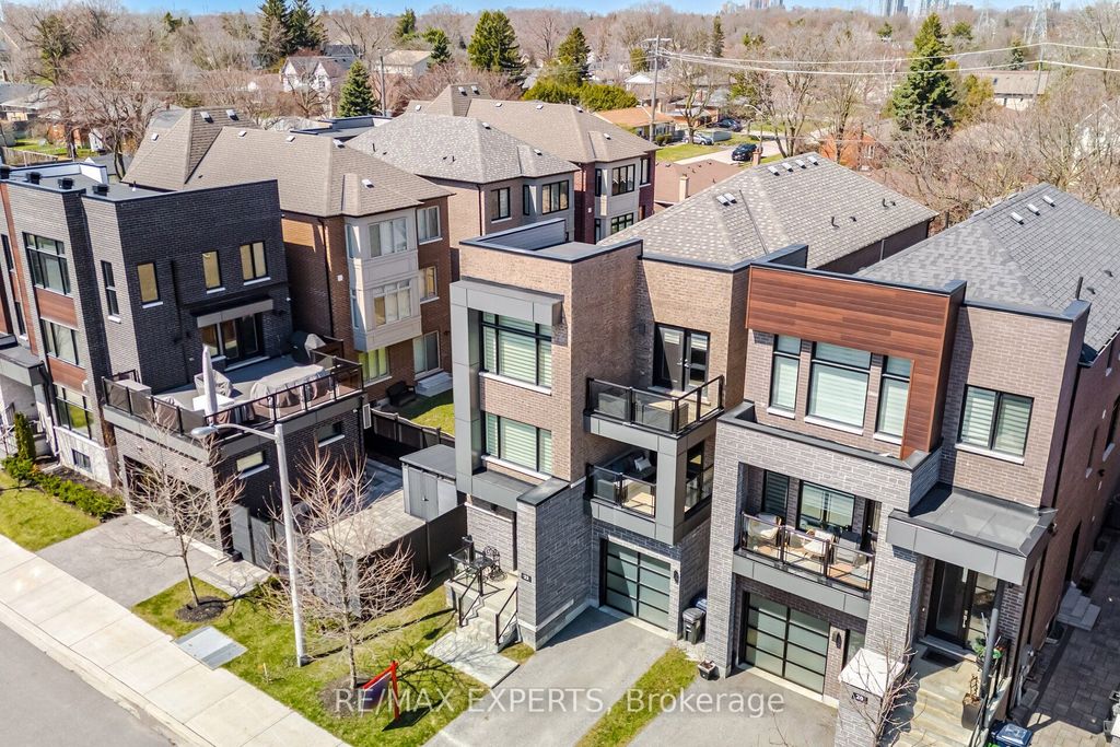 Photo of 22 Kipling Grove Court, Toronto, ON M9B 0C6 (MLS # W12979376)