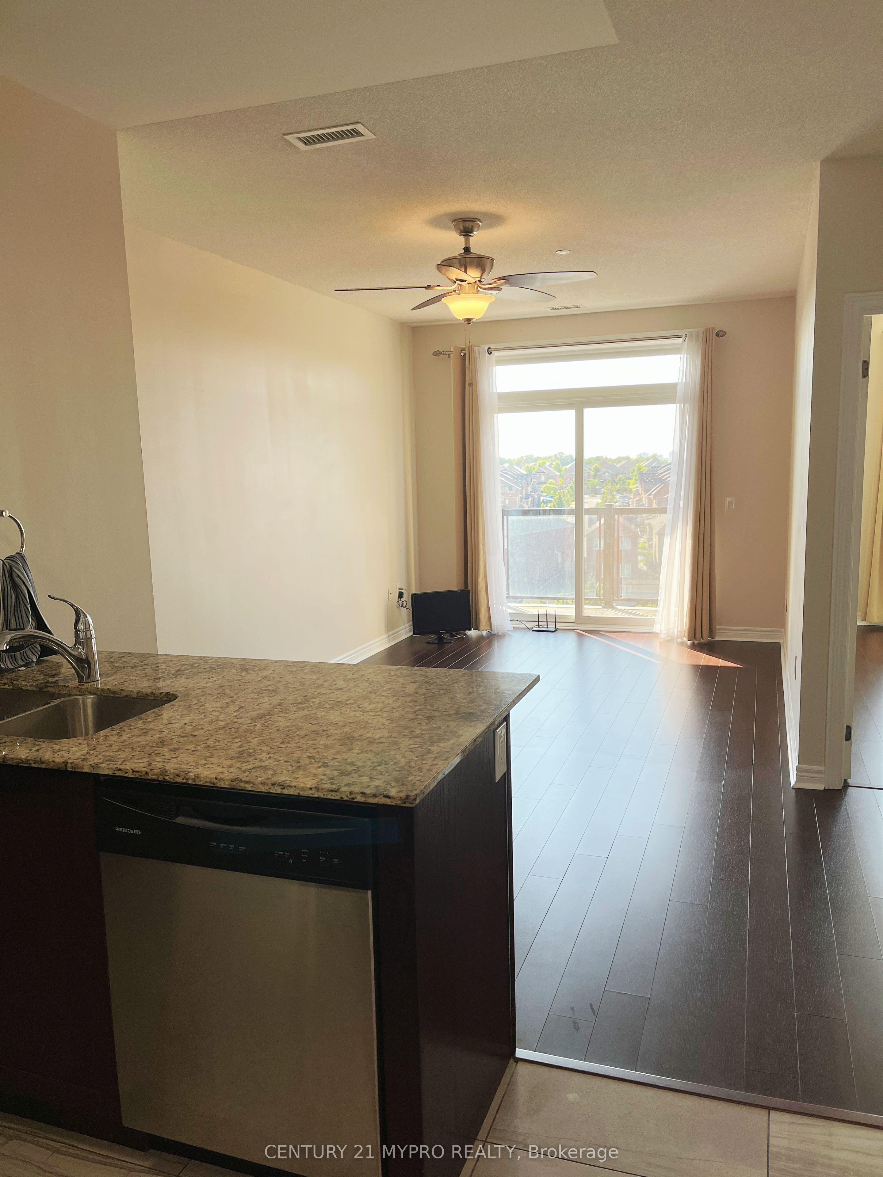 7325 Markham Road 512