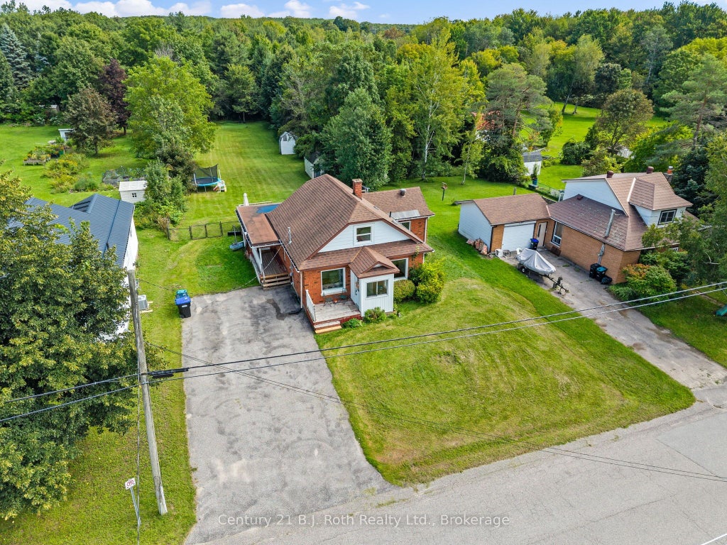 Photo of 15 Lucy Street, Penetanguishene, ON L9M 1K7 (MLS # S13755114)