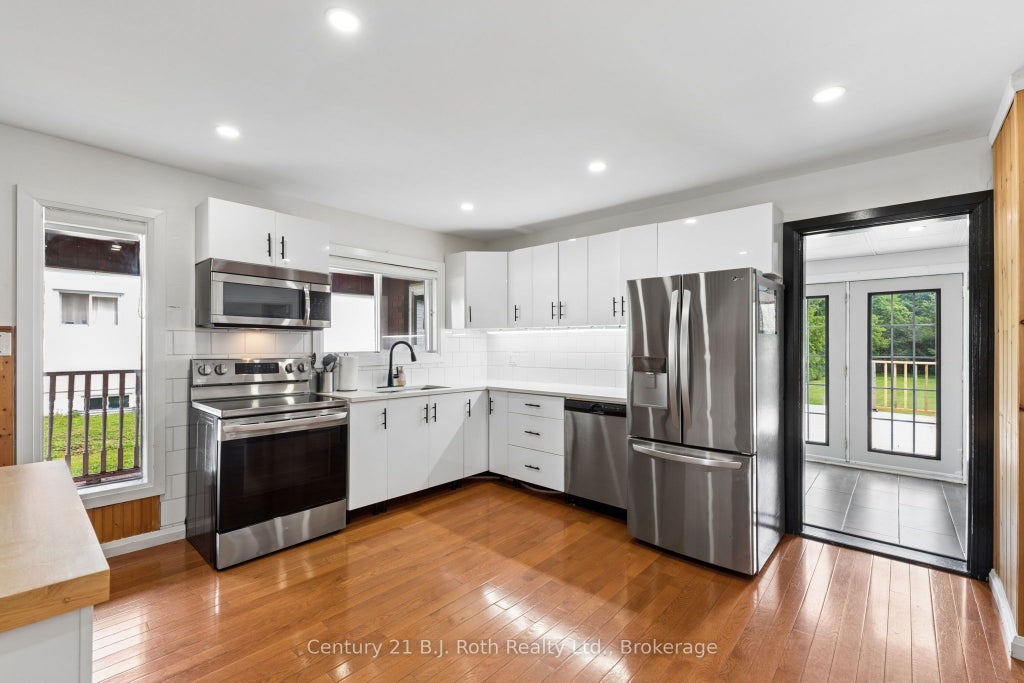 Photo of 15 Lucy Street, Penetanguishene, ON L9M 1K7 (MLS # S13755114)