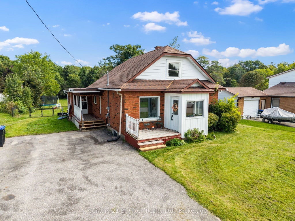 Photo of 15 Lucy Street, Penetanguishene, ON L9M 1K7 (MLS # S13755114)