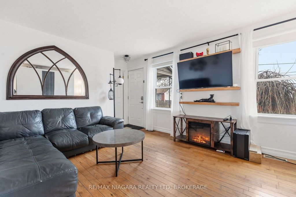 Photo of 5 Homewood Avenue, St. Catharines, ON L2M 5L2 (MLS # X12864566)