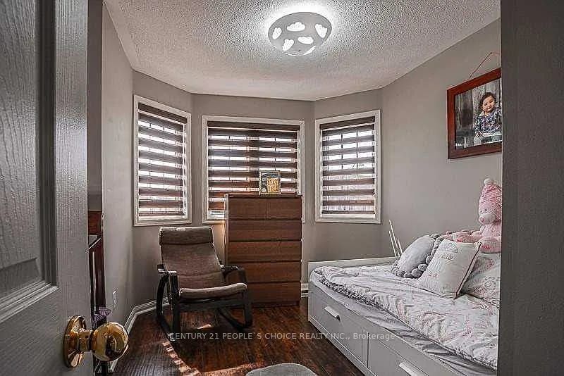 50 Sweetwood Circle W