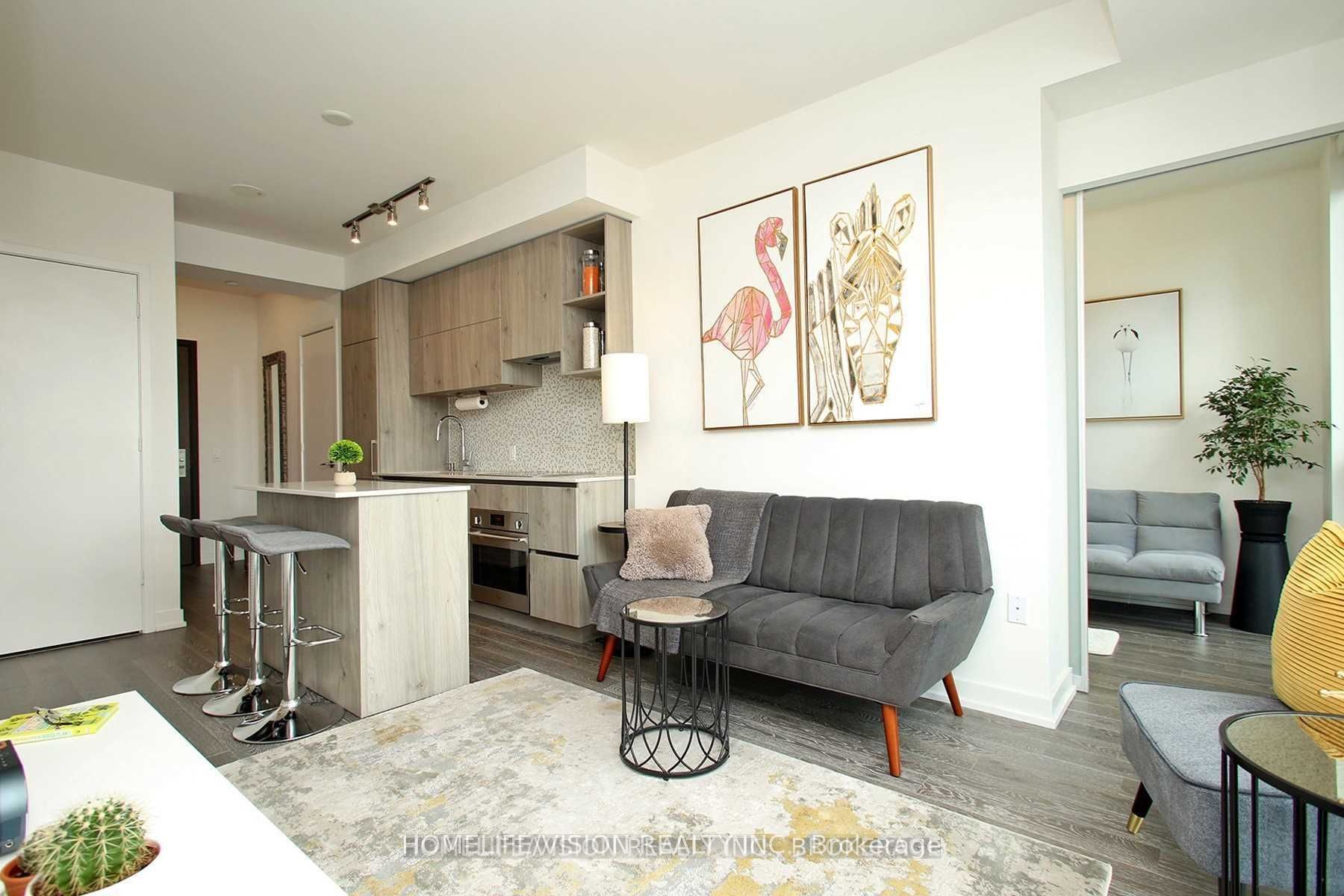 1 Yorkville Avenue 2009