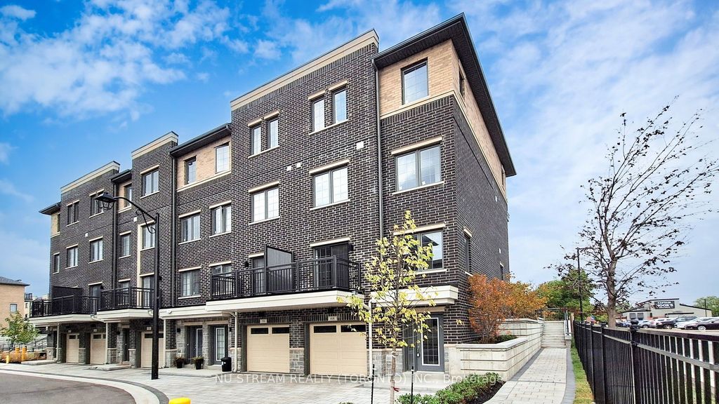 Photo of 68 Clippers Crescent, Whitchurch-Stouffville, ON L4A 4X7 (MLS # N12393192)