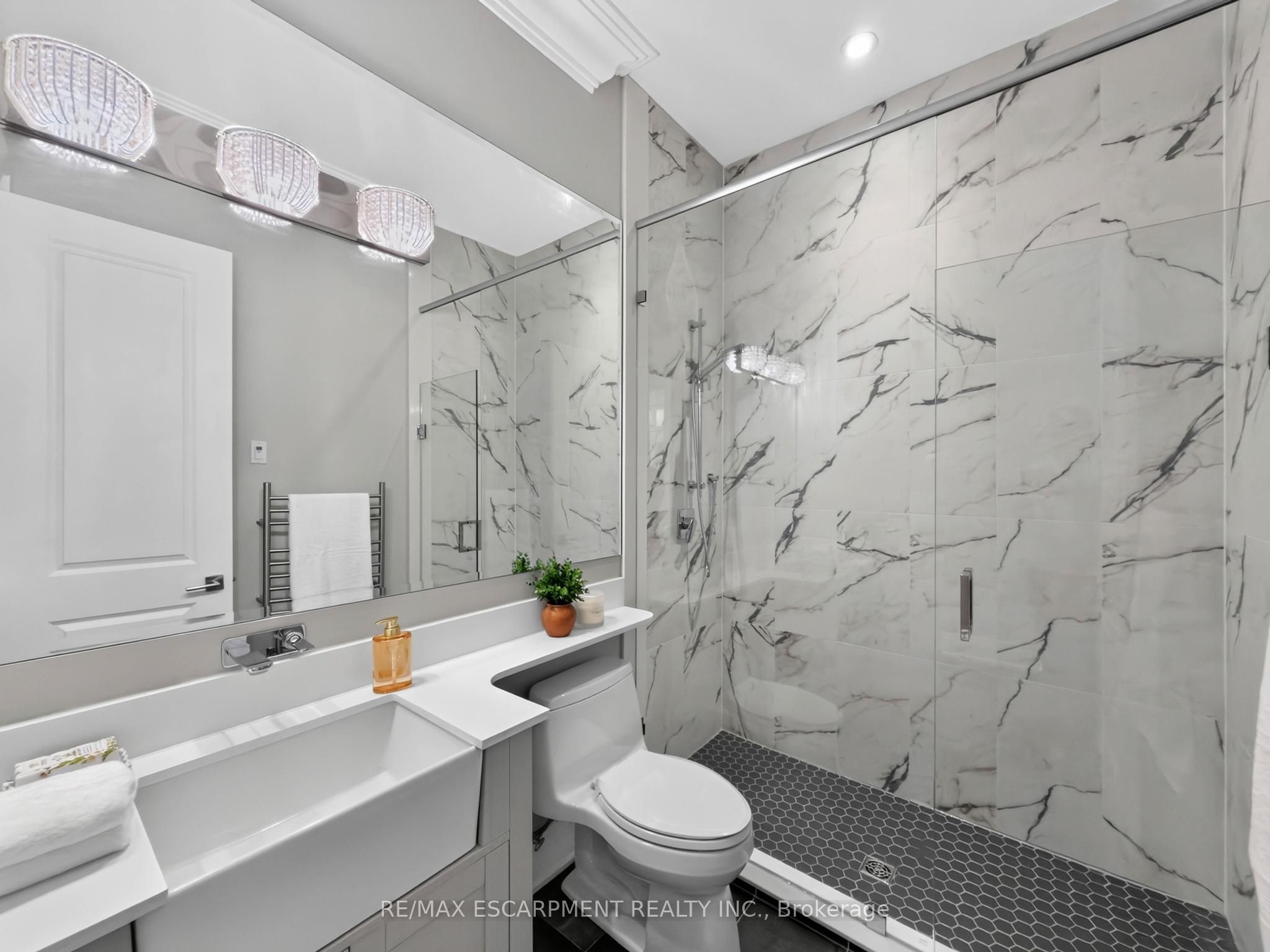 389 Belvenia Road