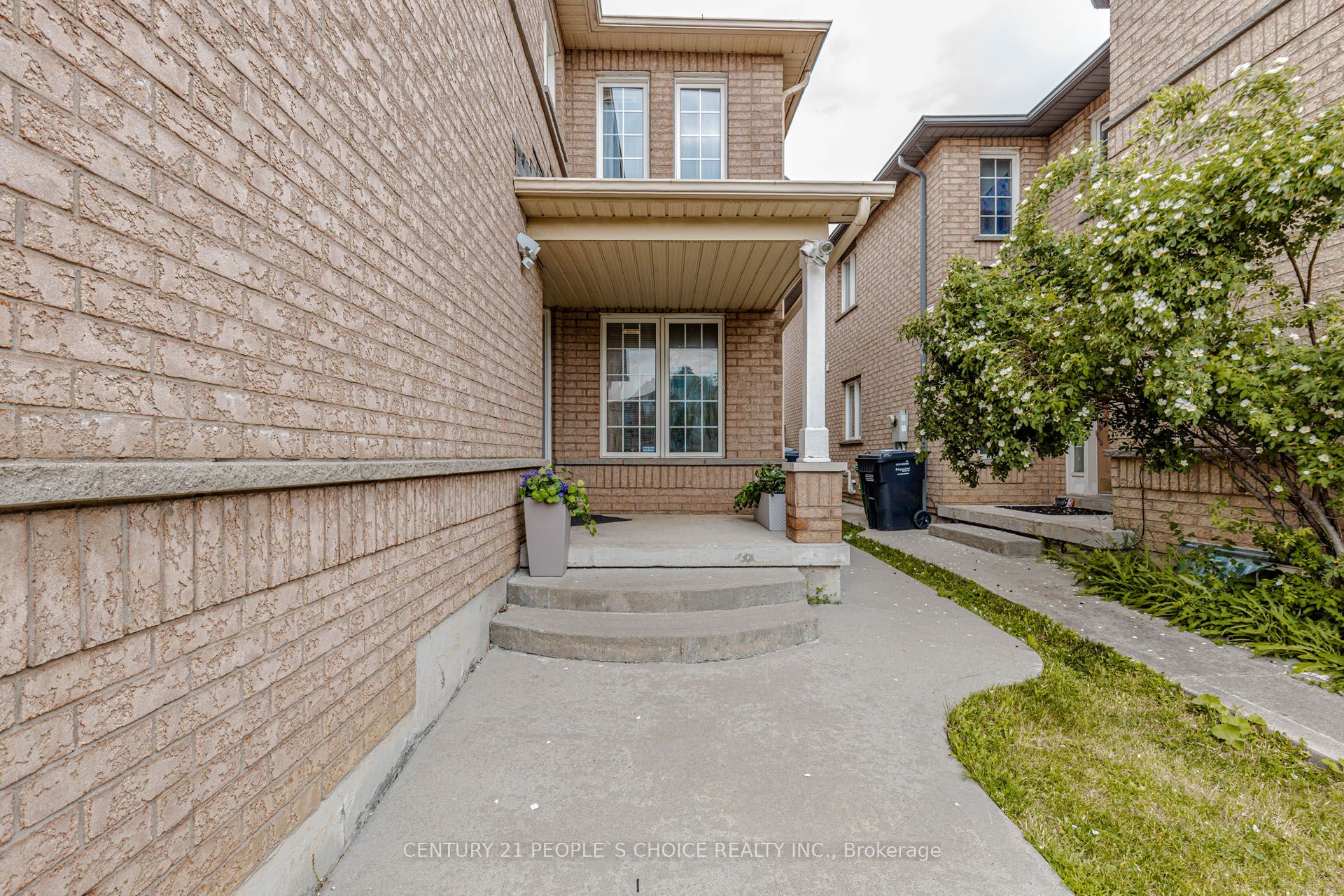 5889 Stonebriar Crescent