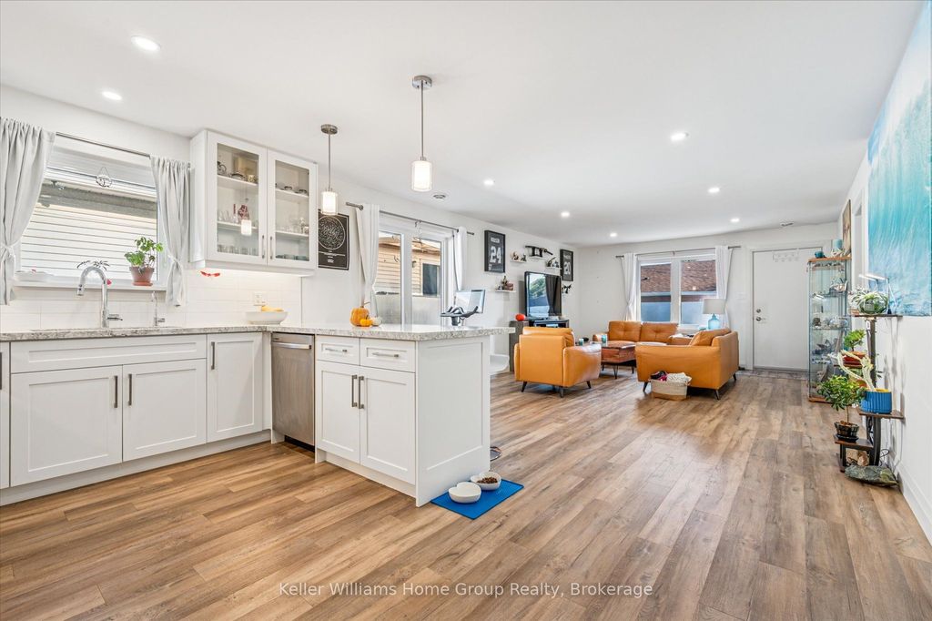 Photo of 76 South Drive, Kitchener, ON N2M 4B6 (MLS # X12450075)