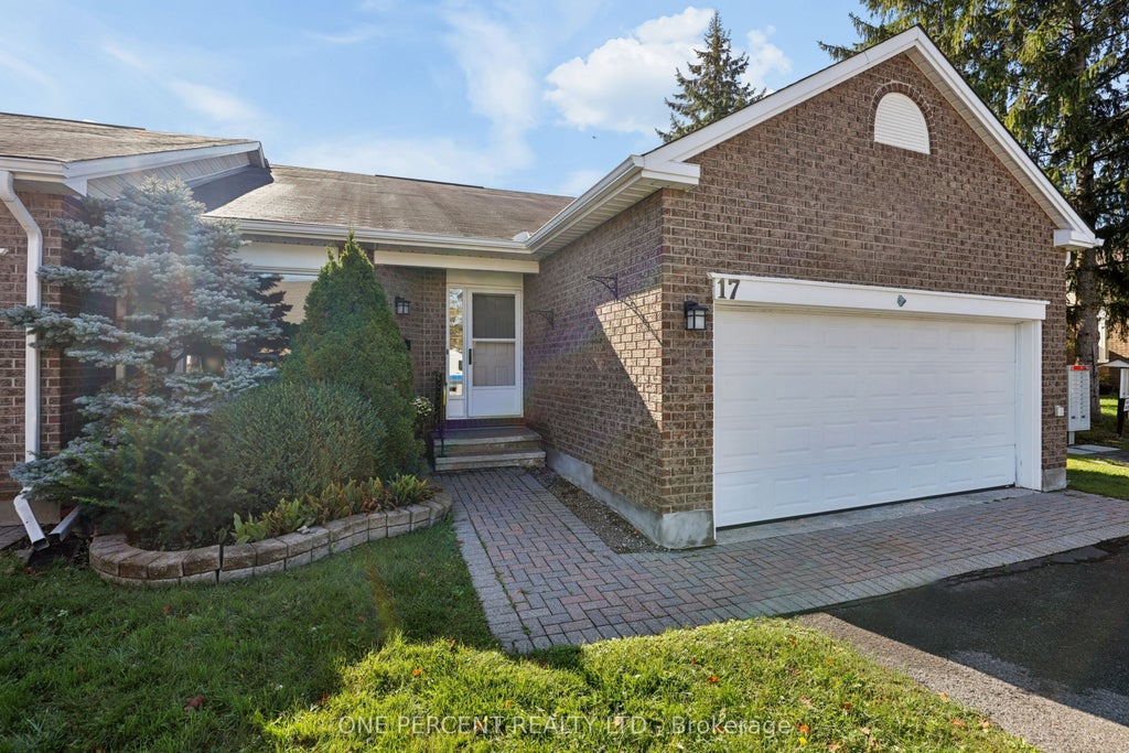 Photo of 17 Pine Needles Court, Stittsville - Munster - Richmond, ON K2S 1G5 (MLS # X13747178)