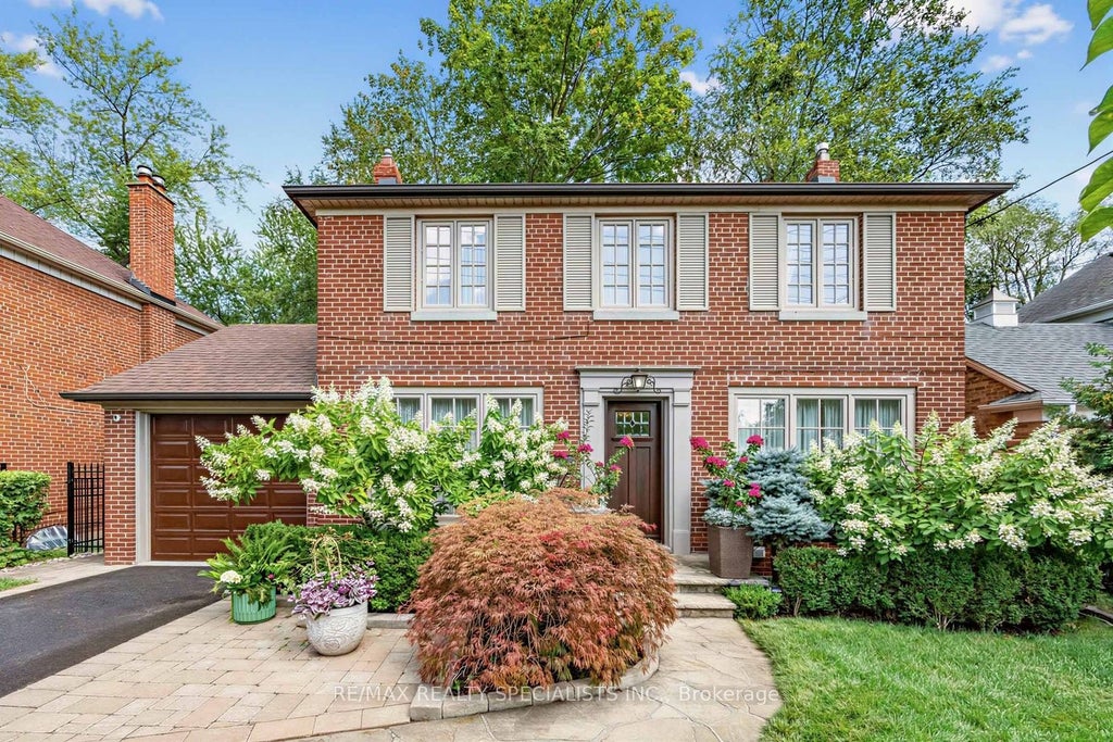 Photo of 1211 Royal York Road, Toronto, ON M9A 4B5 (MLS # W13723730)