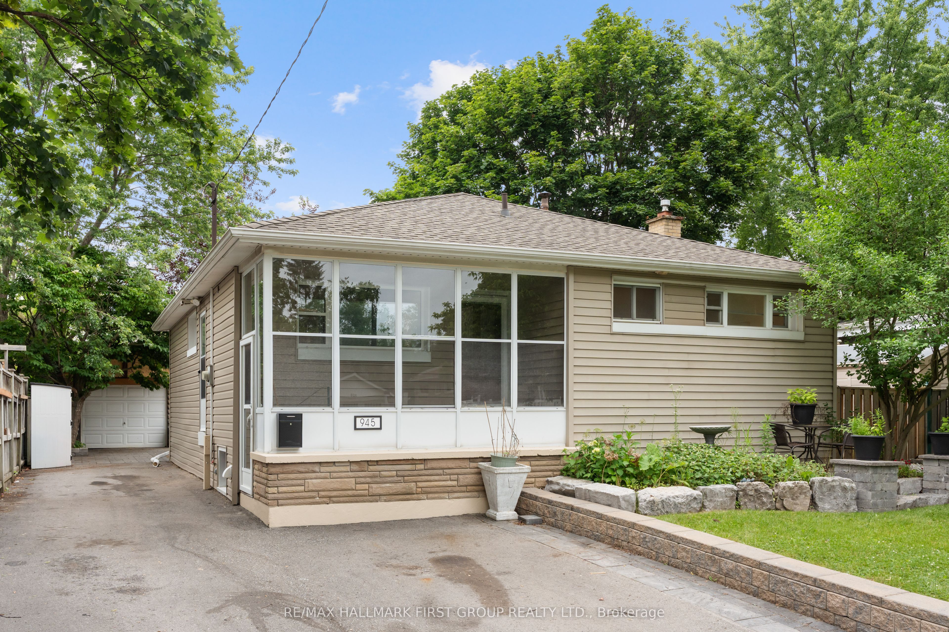945 Donovan Crescent