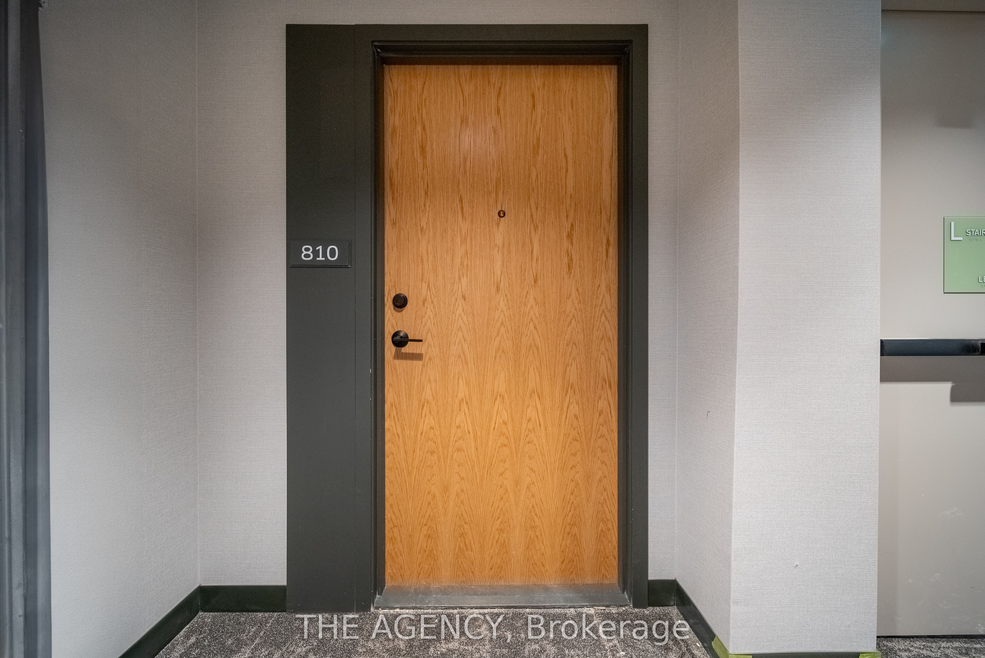 2495 Eglinton Avenue W 810