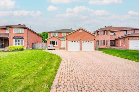 32 Brackin Road Markham ON L3R 6S1