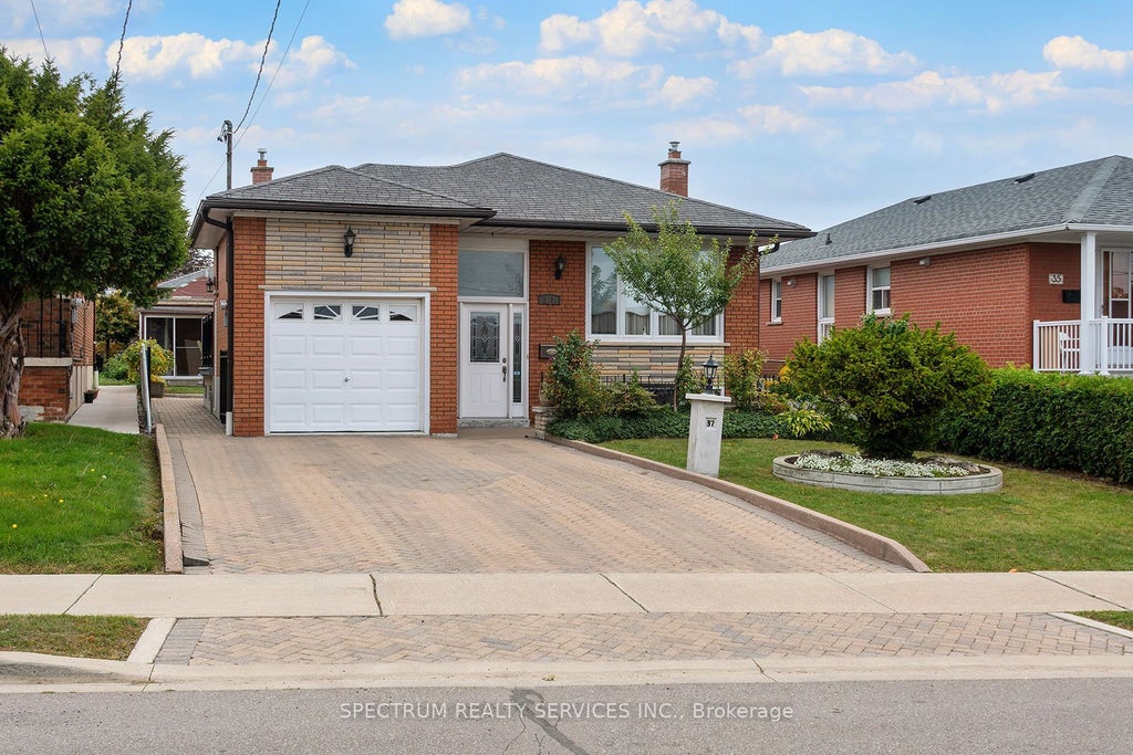 Photo of 37 Jocada Road, Toronto, ON M6L 2J4 (MLS # W13846808)
