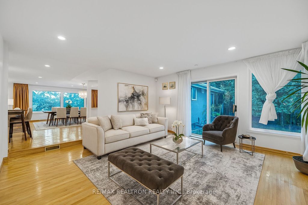 Photo of 120 Laurentide Drive, Toronto, ON M3A 3E5 (MLS # C12401820)