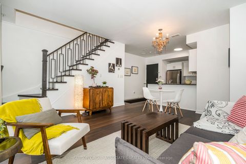 539 Jarvis Street PH7 Toronto ON M4Y 2H7