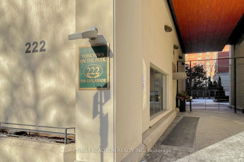 Photo of 222 The Esplanade Avenue #402, Toronto, ON M5A 4M8 (MLS # C12634746)