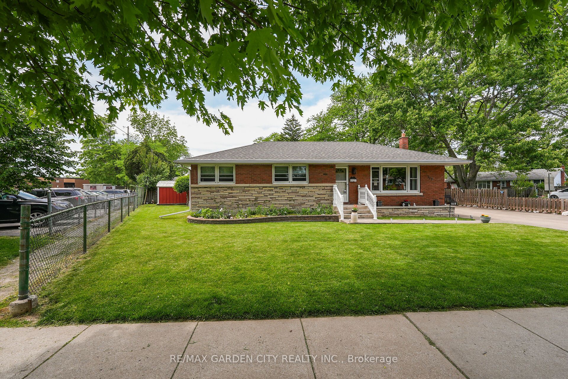519 Bunting Road