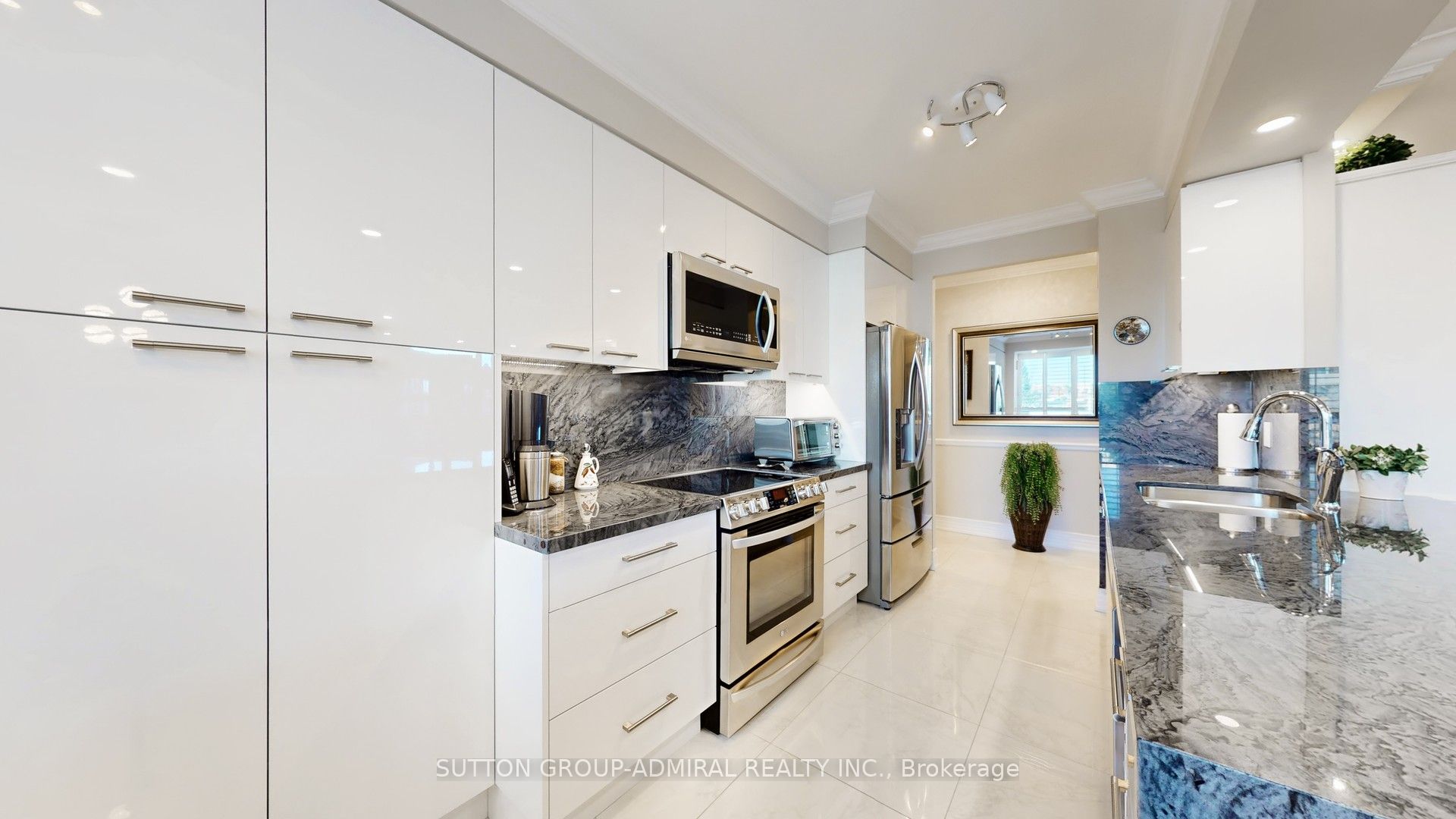100 Promenade Circle 206