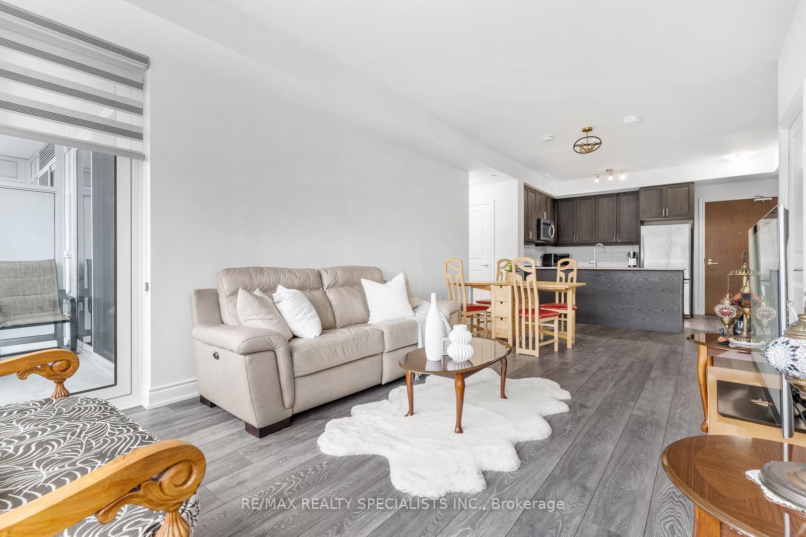 1050 Main Street E 226