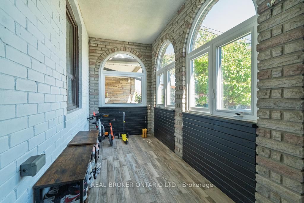 Photo of 204 W Earlscourt Avenue W, Toronto, ON M6E 4B1 (MLS # W12434979)