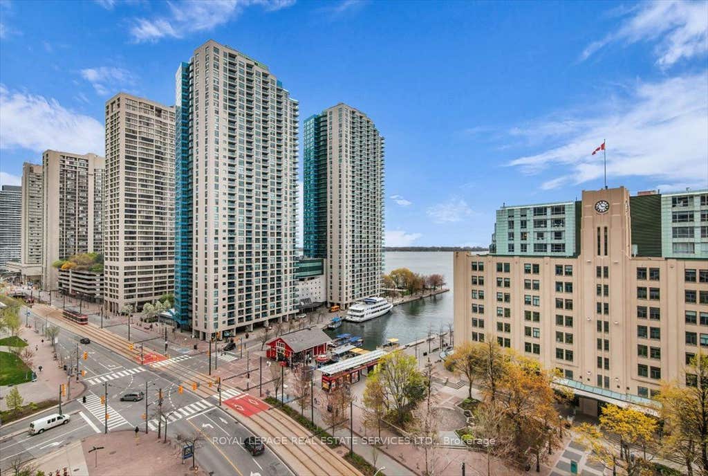 Photo of 208 Queens Quay W #1104, Toronto, ON M5J 2Y5 (MLS # C13644072)