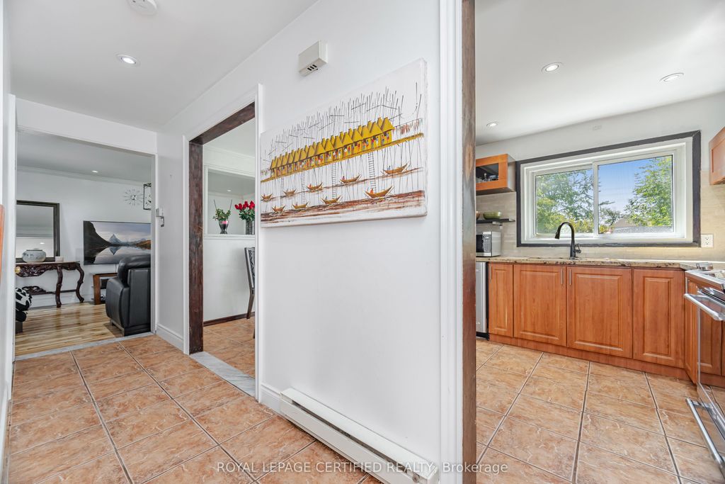 Photo of 13 Hilldowntree Trail, Brampton, ON L6S 1P7 (MLS # W12401627)