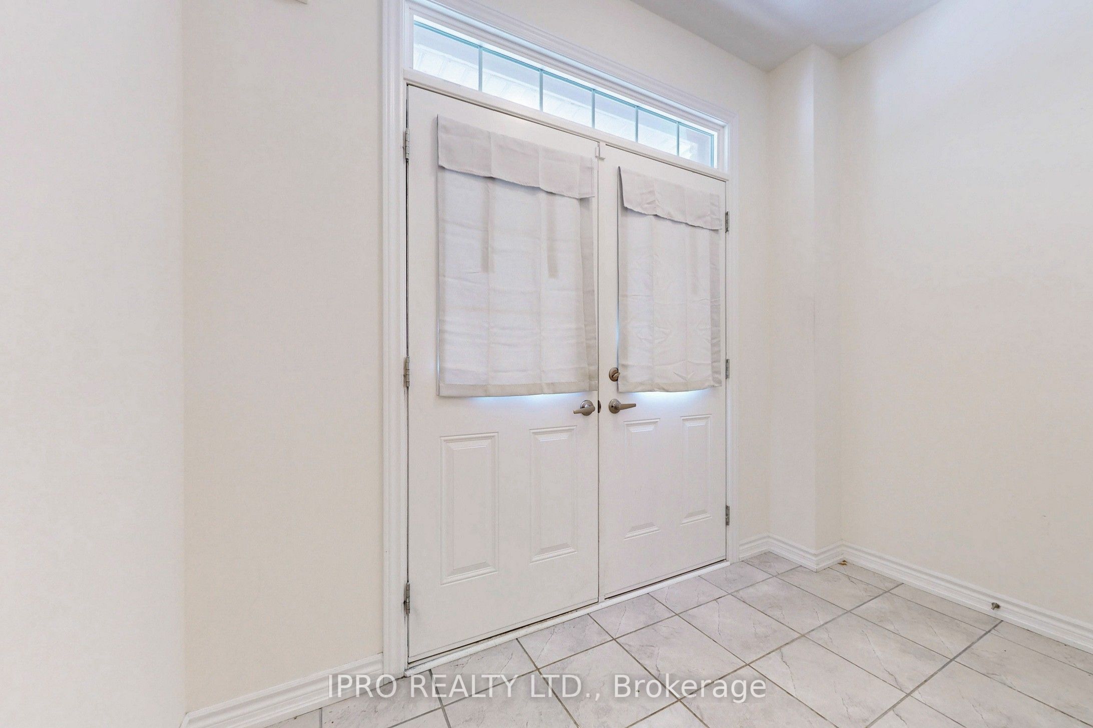 941 Rexton Drive