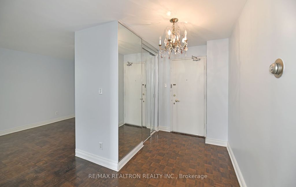 Photo of 581 Avenue Rd Road #501, Toronto, ON M4V 2K4 (MLS # C12616236)