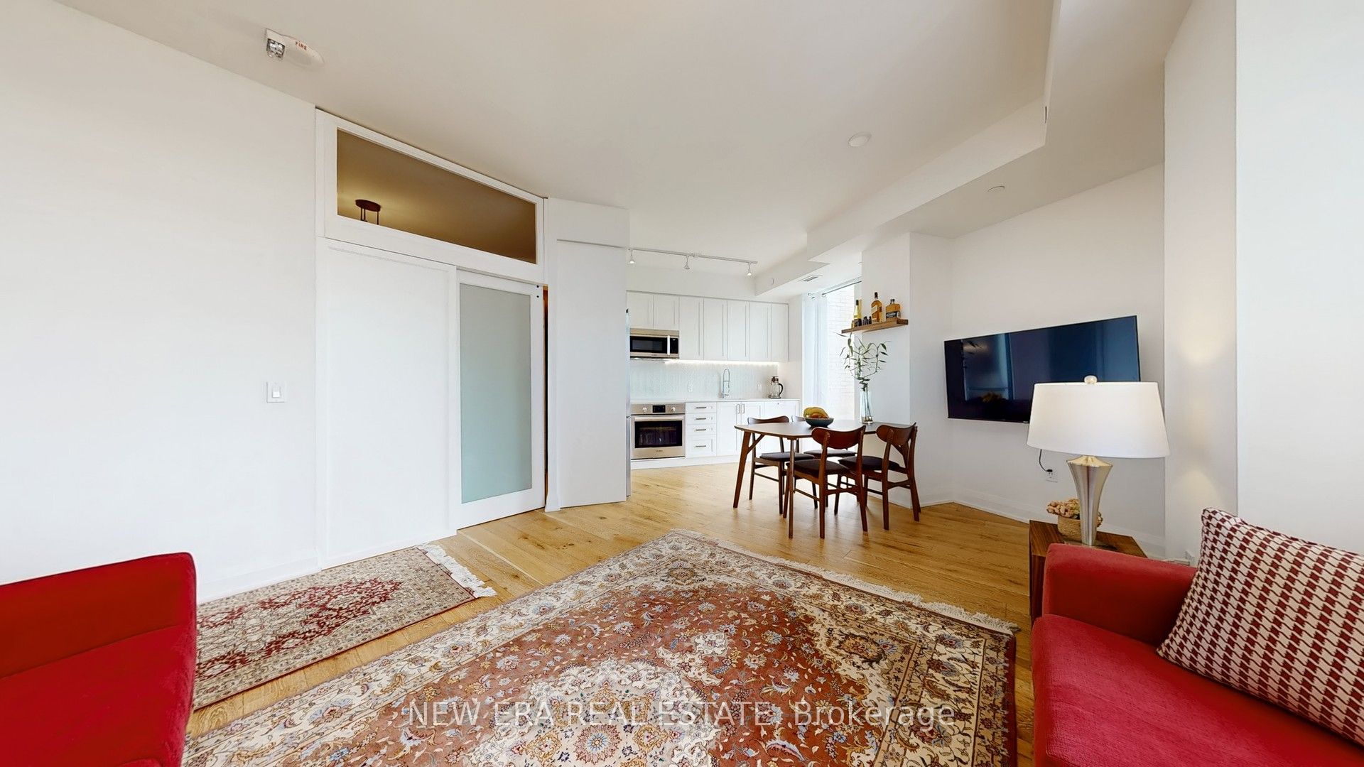 293 The Kingsway N/A 610