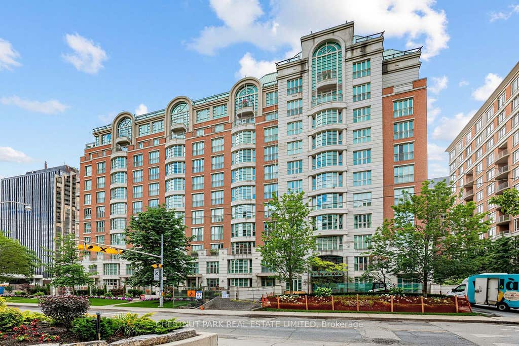 Photo of 33 Delisle Avenue #705, Toronto, ON M4V 3C7 (MLS # C13560094)