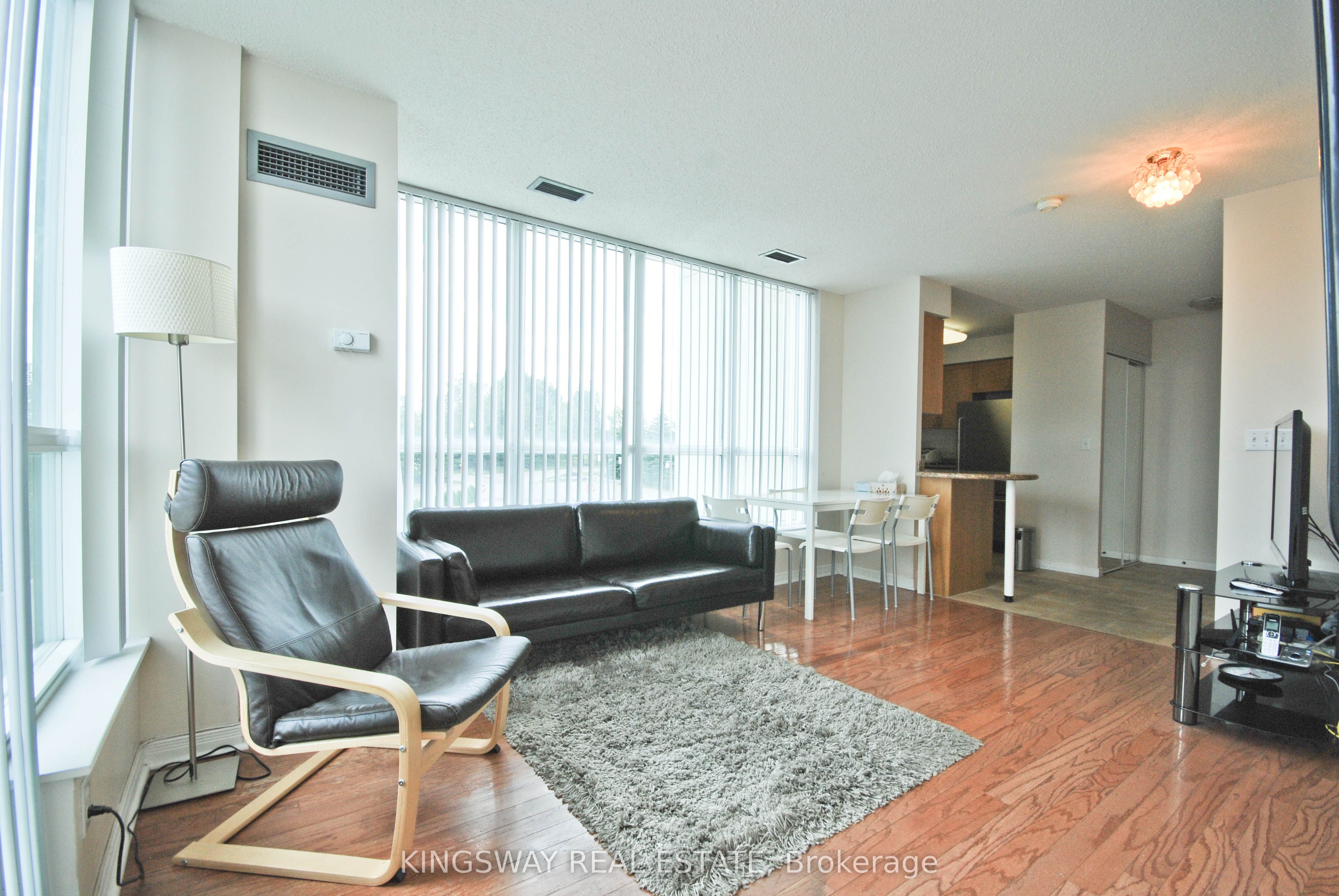 2585 Erin Centre Boulevard 206