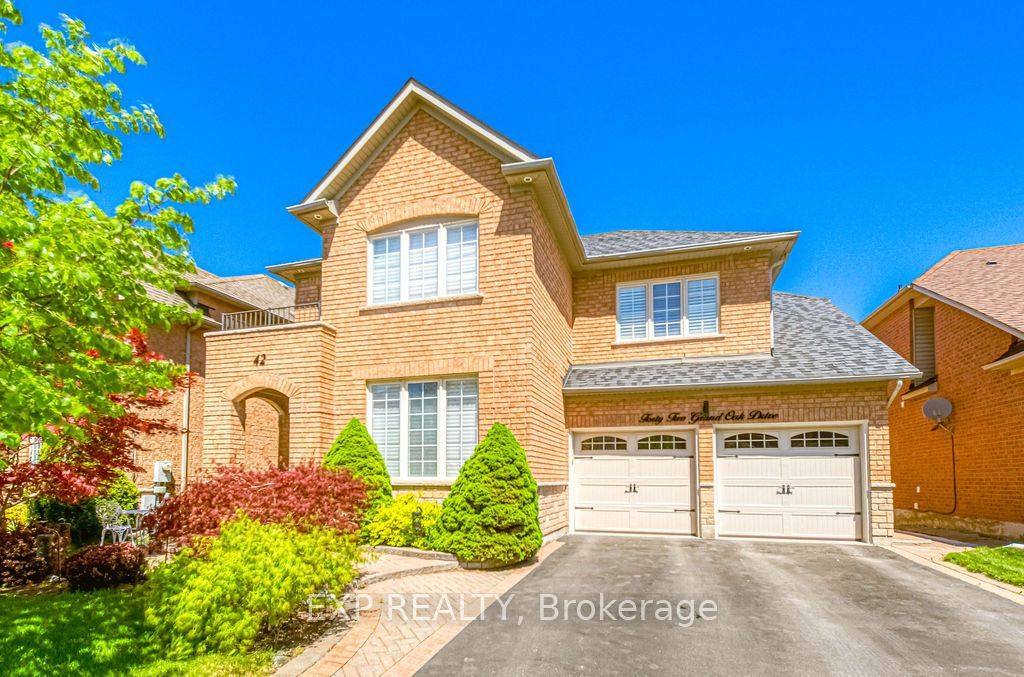 Photo of 42 Grand Oak Drive, Richmond Hill, ON L4E 3Z9 (MLS # N13159648)