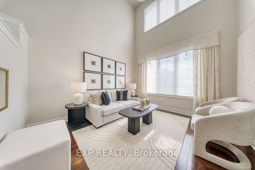 Photo of 42 Grand Oak Drive, Richmond Hill, ON L4E 3Z9 (MLS # N13159648)