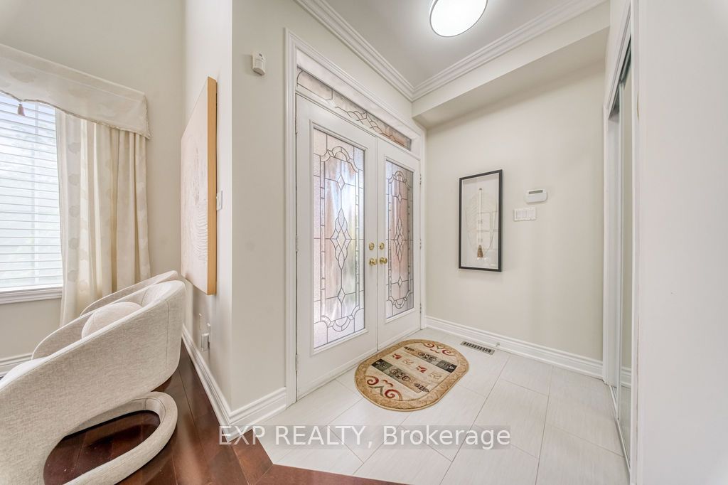 Photo of 42 Grand Oak Drive, Richmond Hill, ON L4E 3Z9 (MLS # N13159648)