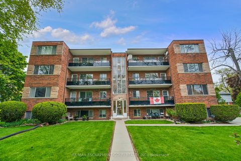 2433 First Street 8 Burlington ON L7R 1C7