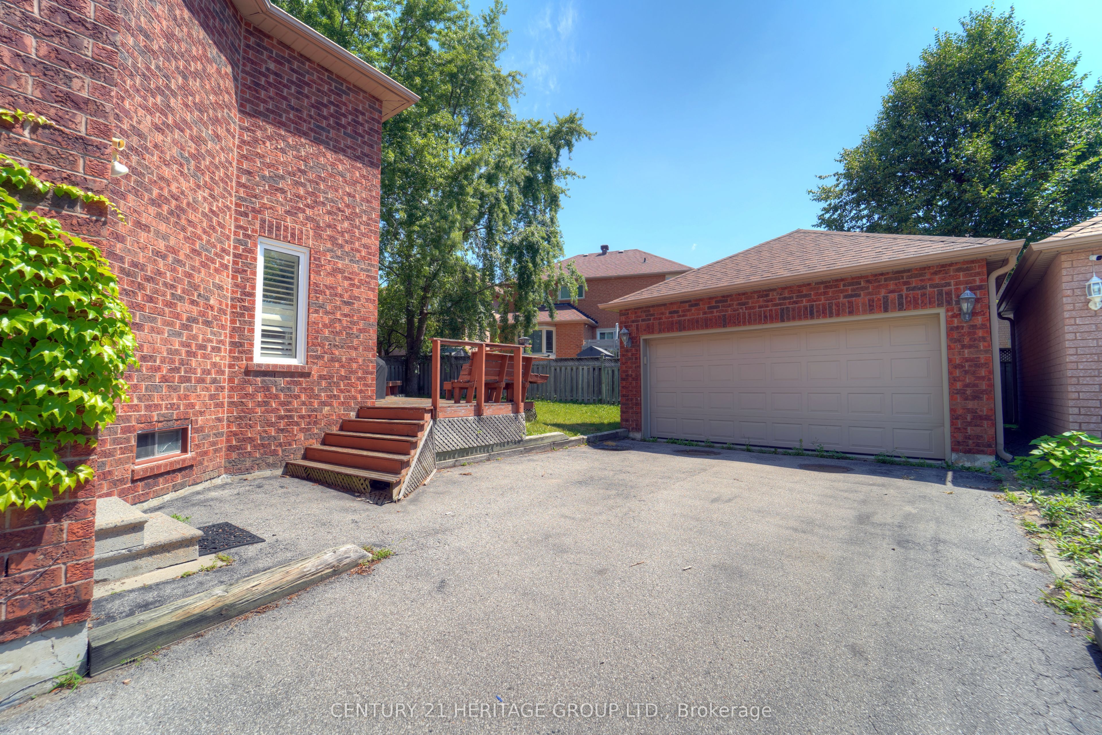 3 Primrose Path Crescent