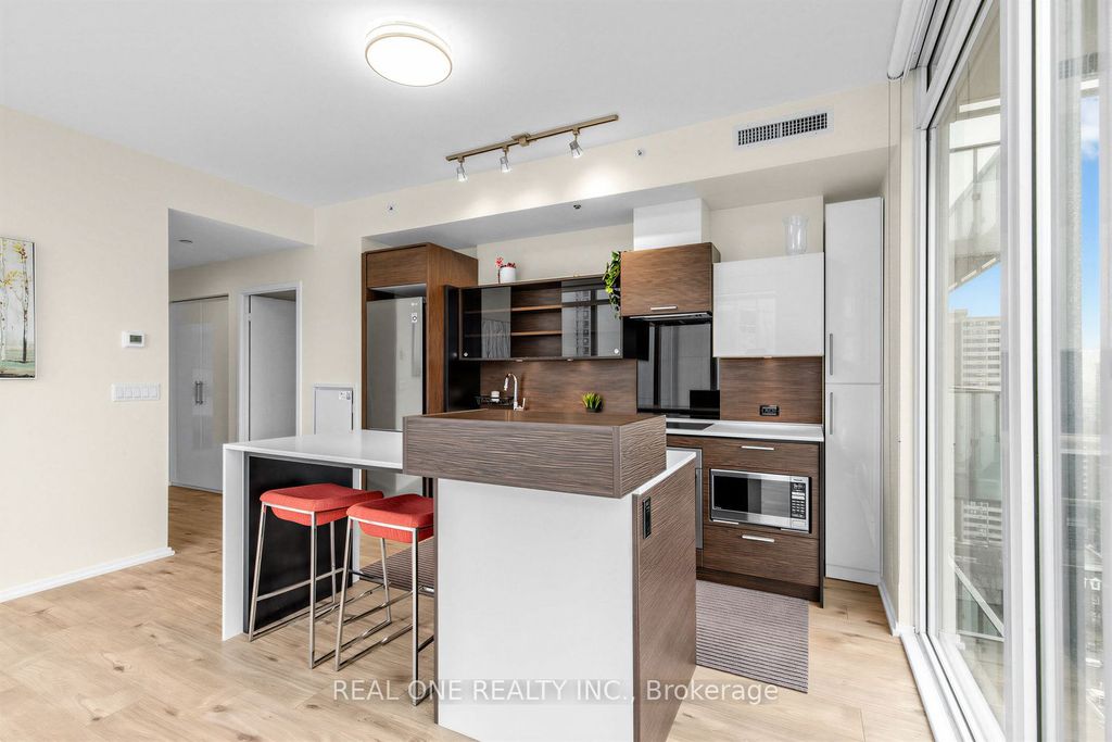 Photo of 75 St Nicholas Street #1804, Toronto, ON M4Y 0A5 (MLS # C13448788)