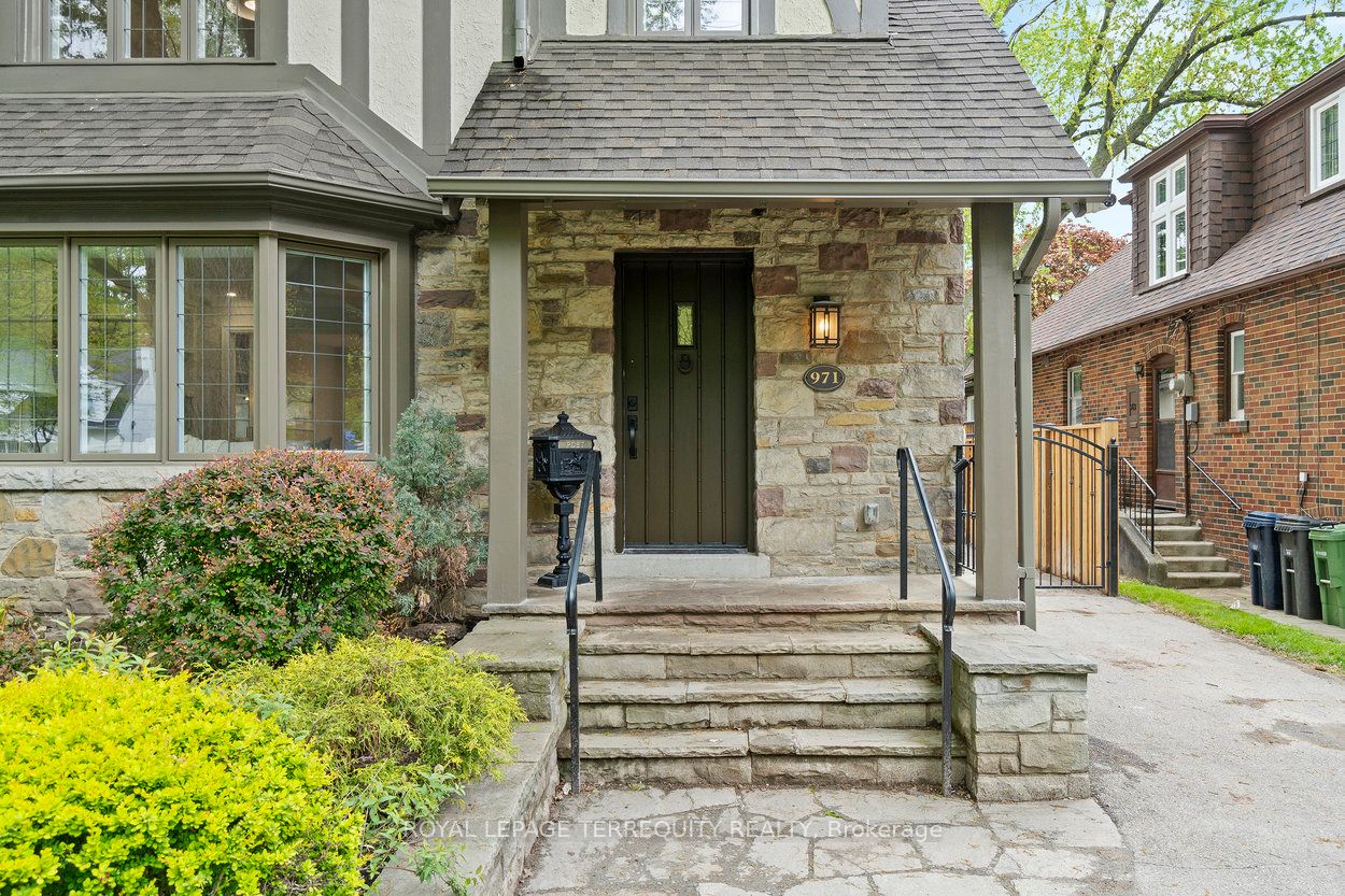 971 Royal York Road