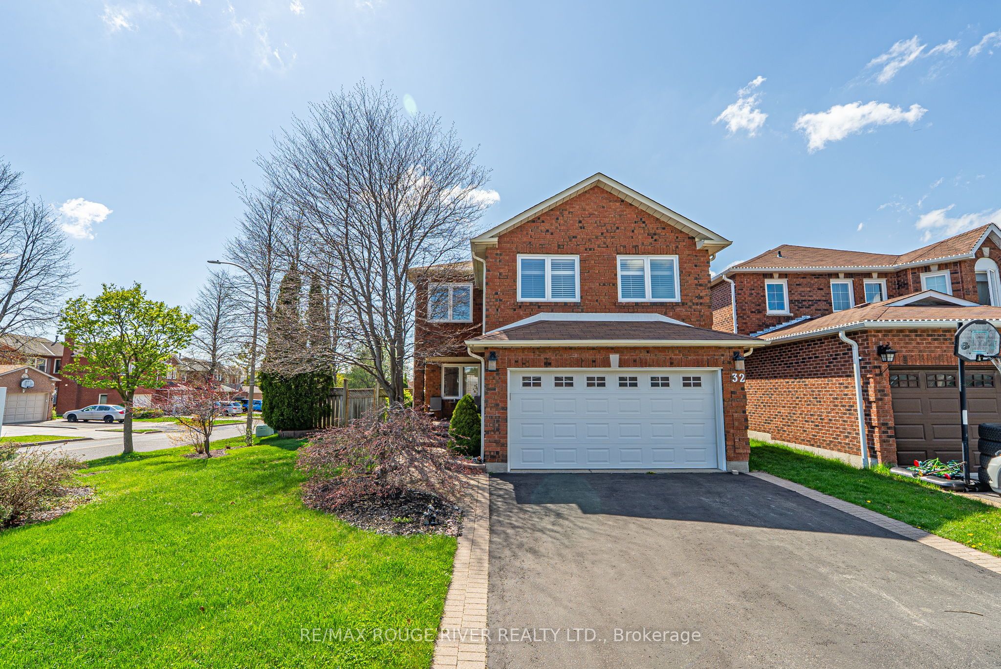 32 Fencerow Drive