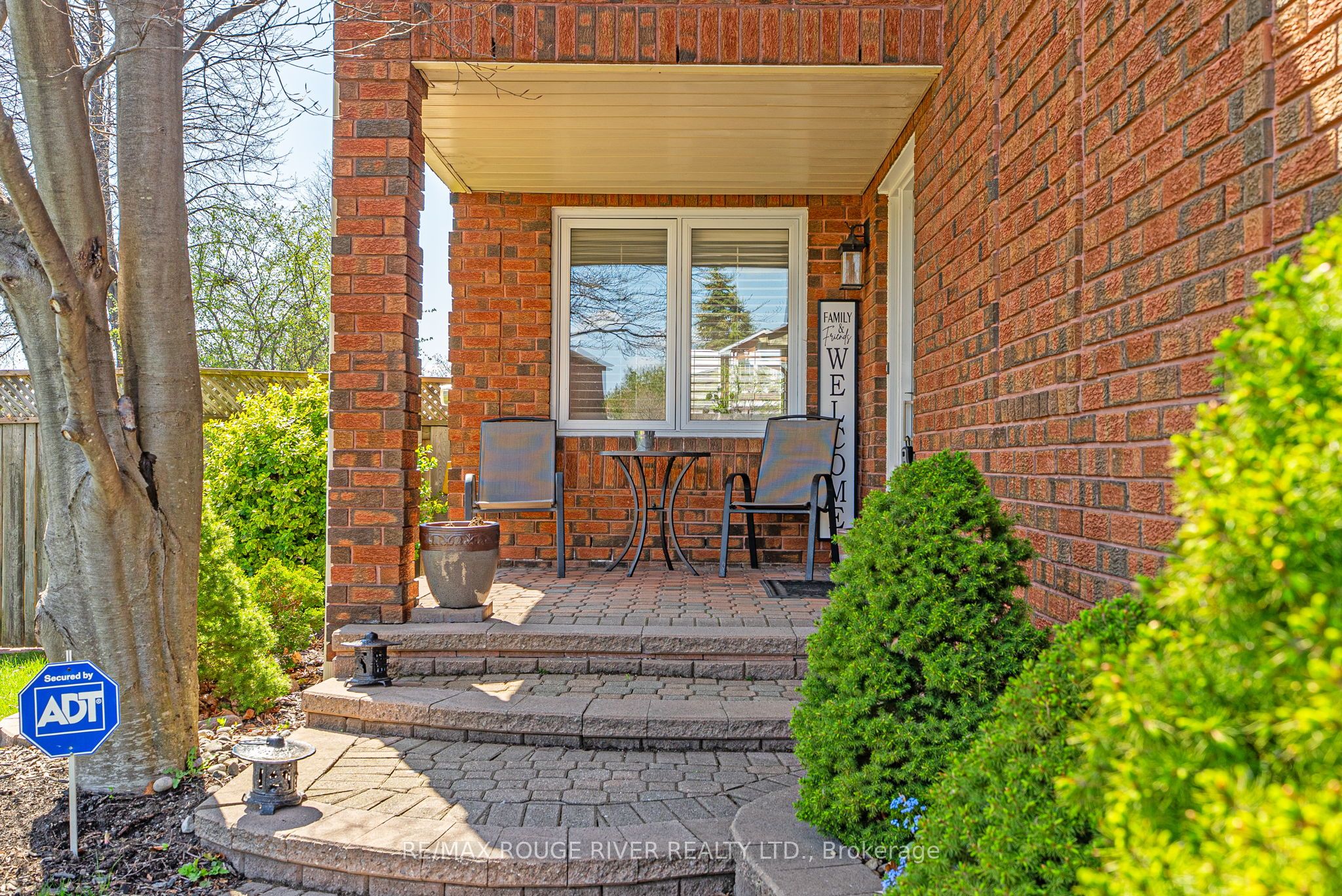 32 Fencerow Drive