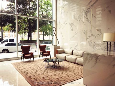 85 Wood Street 3011 Toronto ON M4Y 0E8