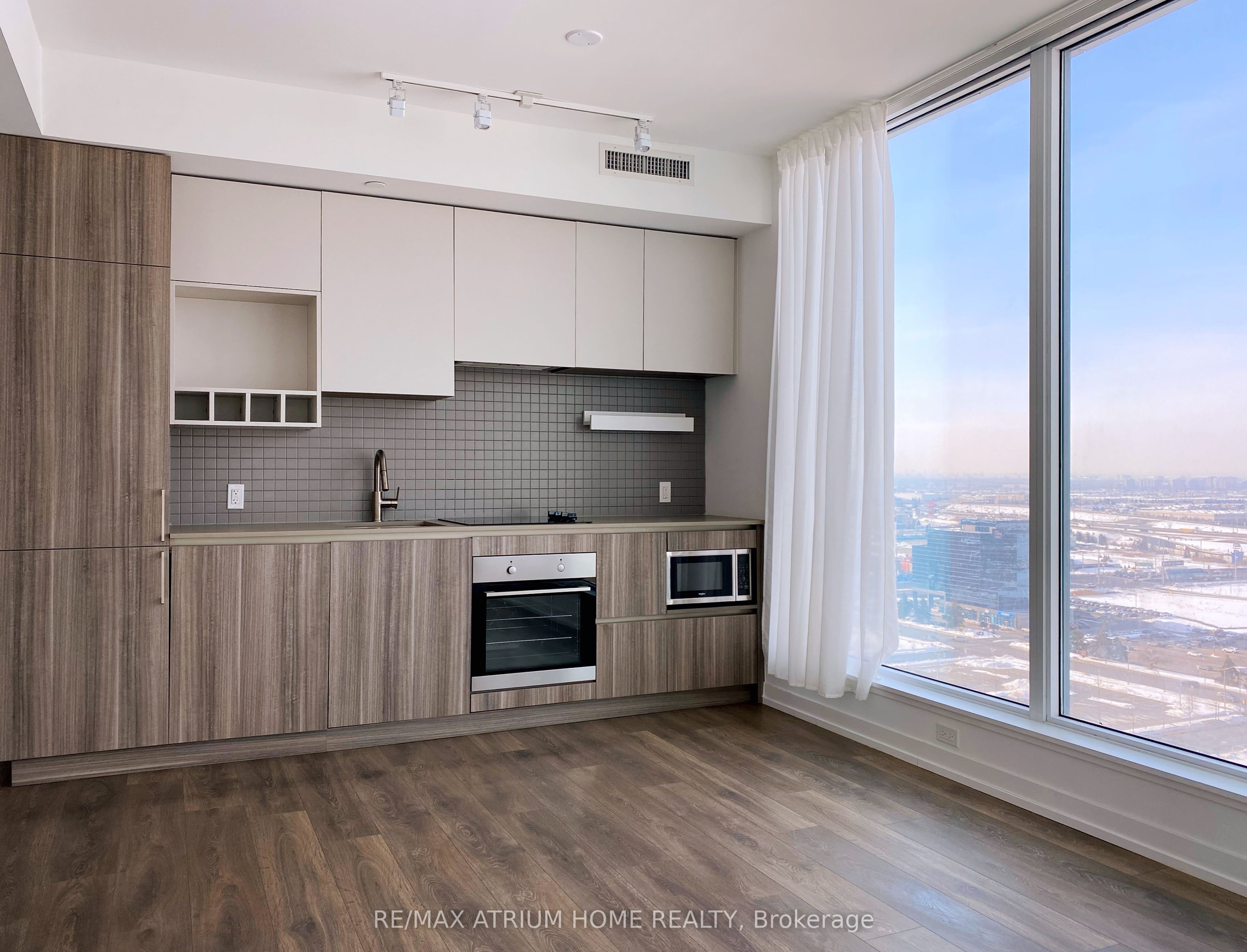 5 Buttermill Avenue 2110