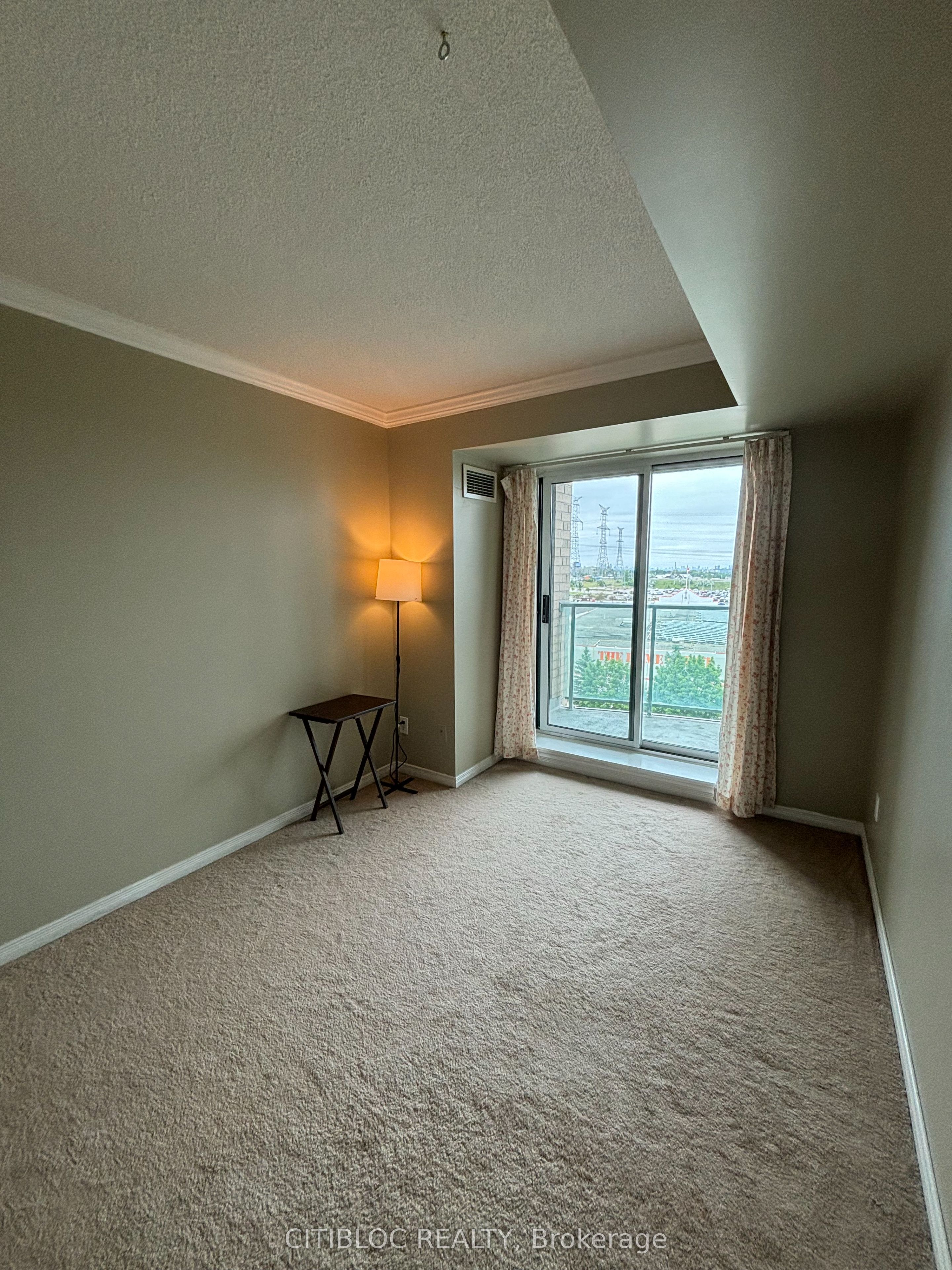 23 Oneida Crescent 708