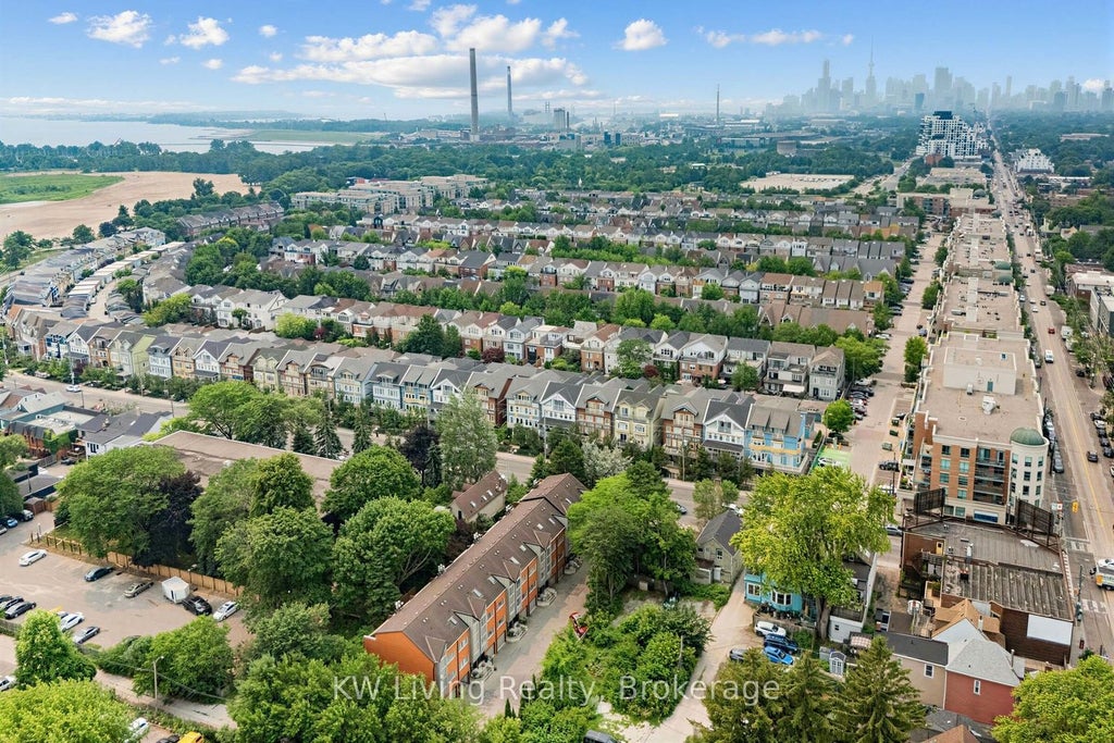 Photo of 155 Woodbine Avenue #TH7, Toronto, ON M4L 3P1 (MLS # E13579704)