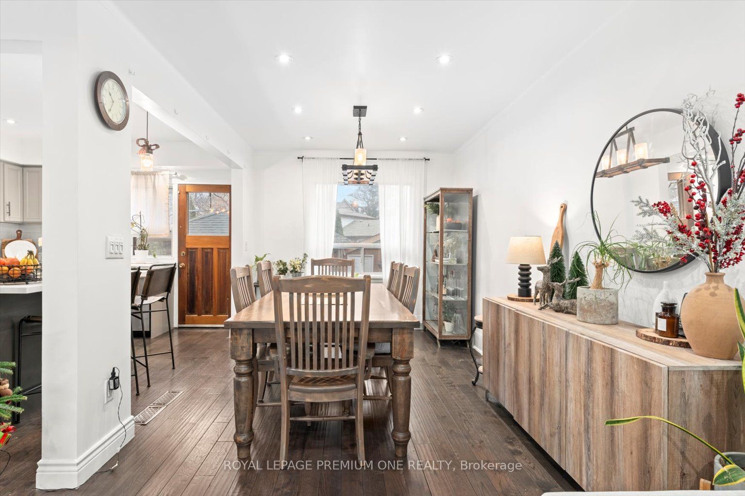 7 North Heights Road