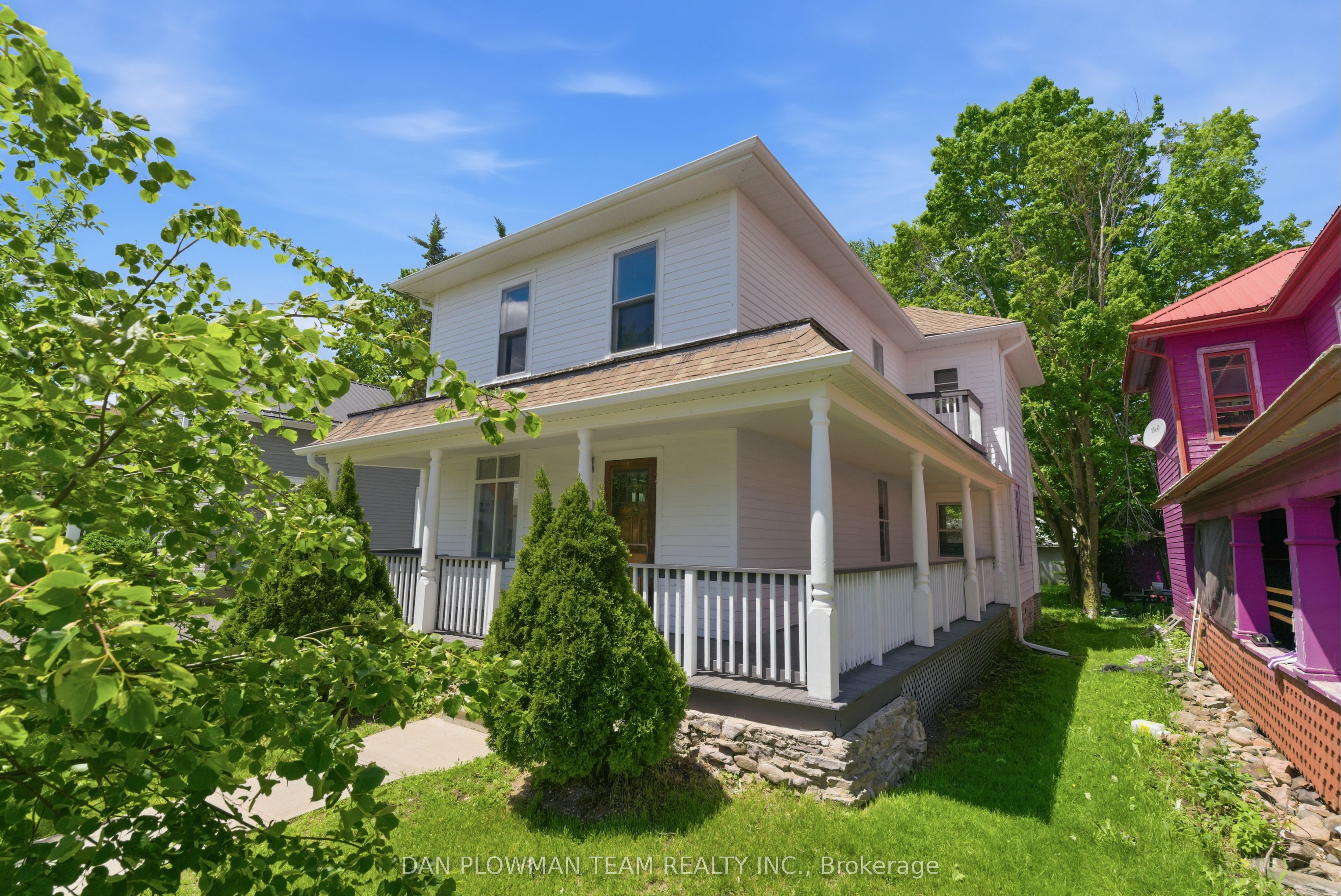 202 Queen Street